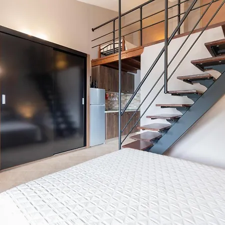 Diogenis Apartment