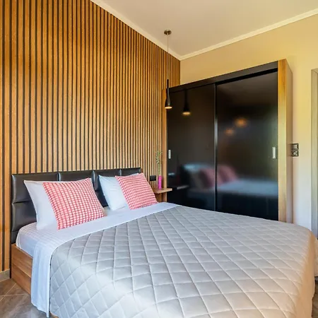 Diogenis Apartment Porto Koufo