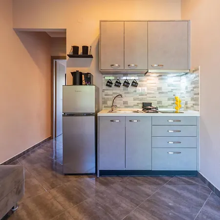 Diogenis Apartment