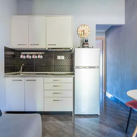 Diogenis Apartment