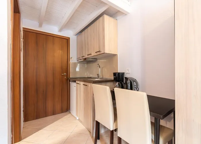 迪奥吉尼斯公寓