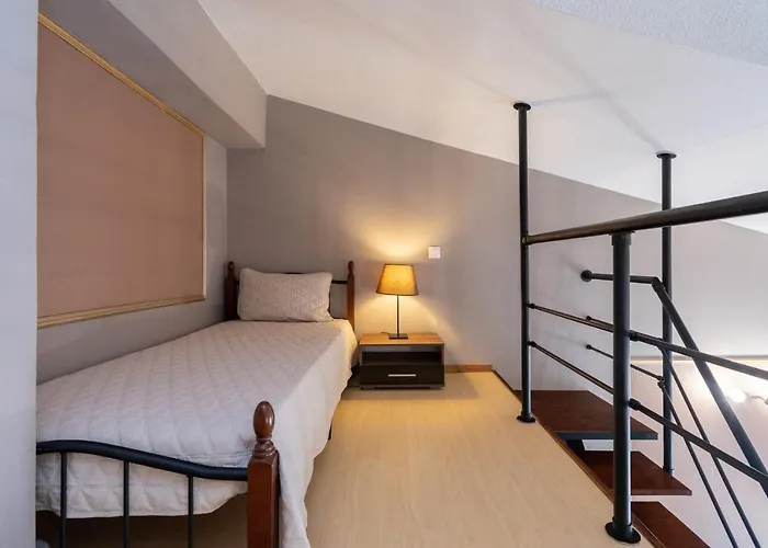 迪奥吉尼斯公寓 库佛斯港