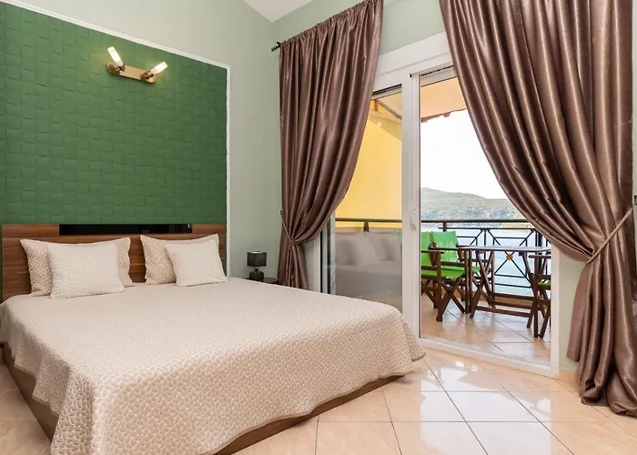 迪奥吉尼斯公寓 * 库佛斯港