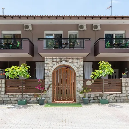 Diogenis Apartment *