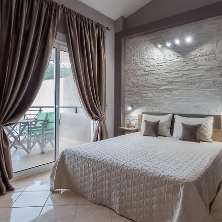 Diogenis Apartment