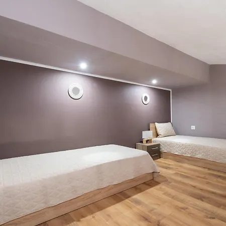 Apartment Diogenis *