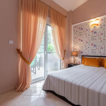 Diogenis Apartment