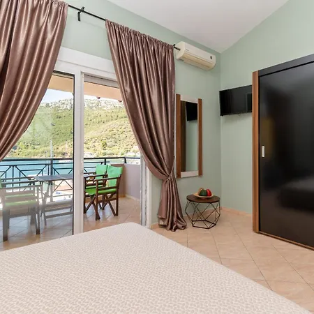 Diogenis Apartment
