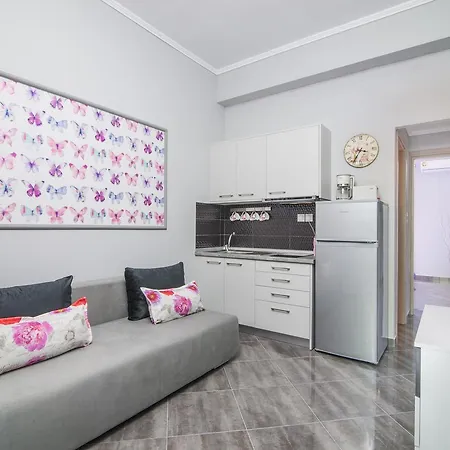 Diogenis Apartment *